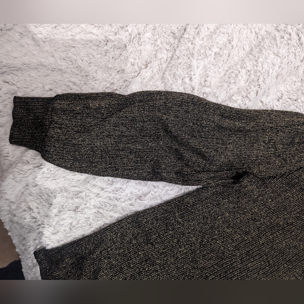 Metallic thread sweater - Picture 3 of 3